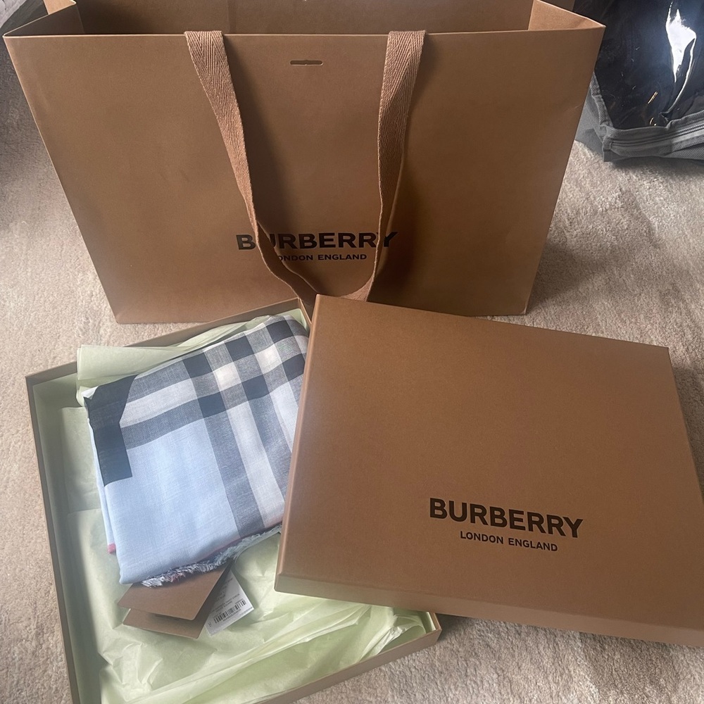 NWT + Box + Bag - Burberry wool-silk check scarf - blue